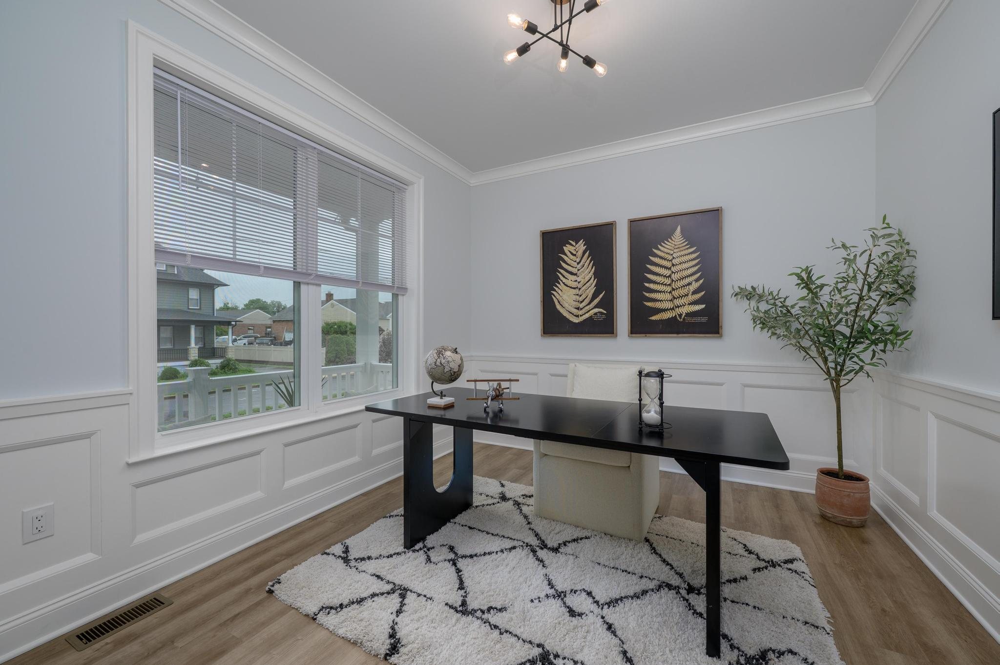 9 E Crystal Lake Office